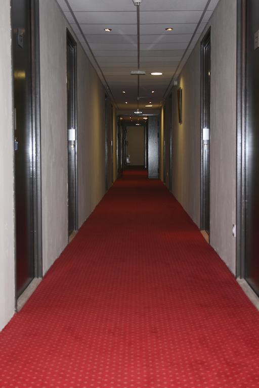 Les 4 Vallees Hotel Albertville Esterno foto