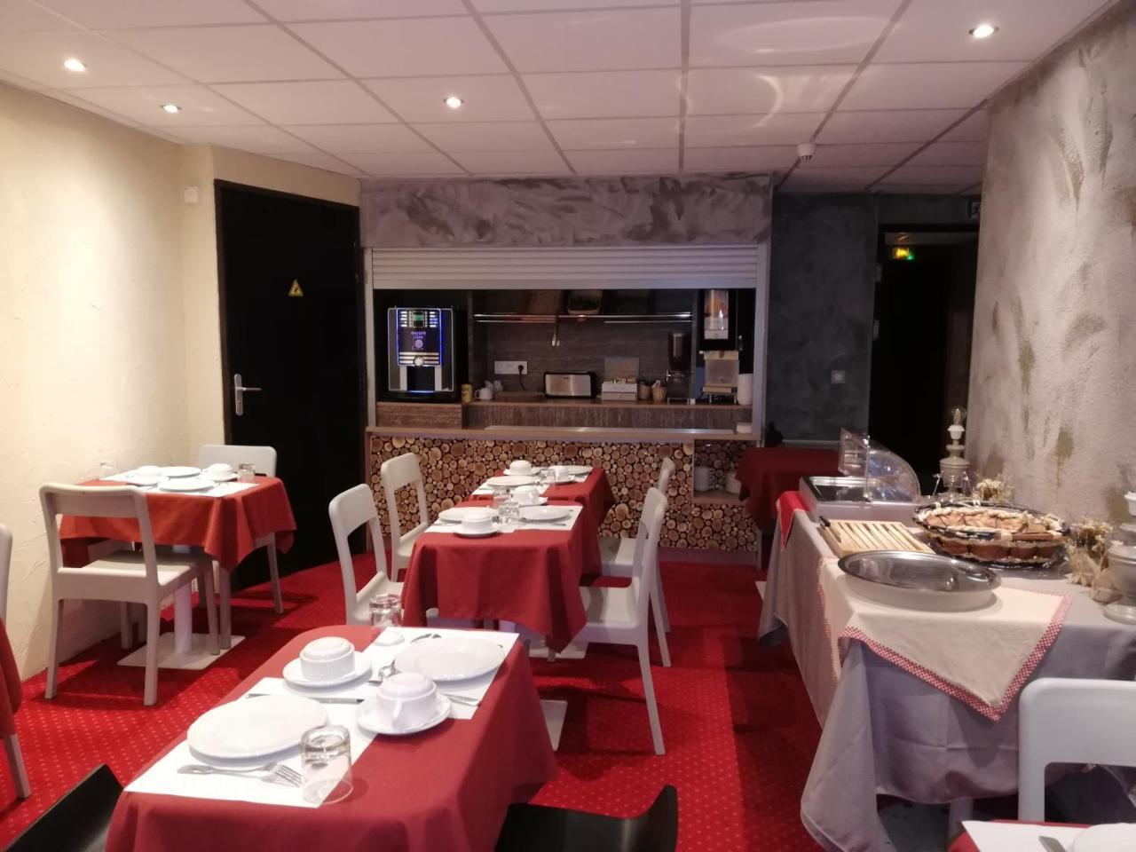 Les 4 Vallees Hotel Albertville Esterno foto